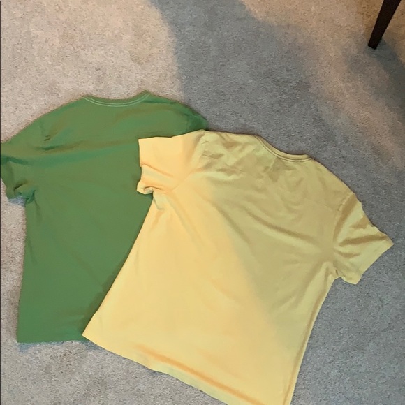 Banana Republic Graphic Tees - Picture 3 of 4